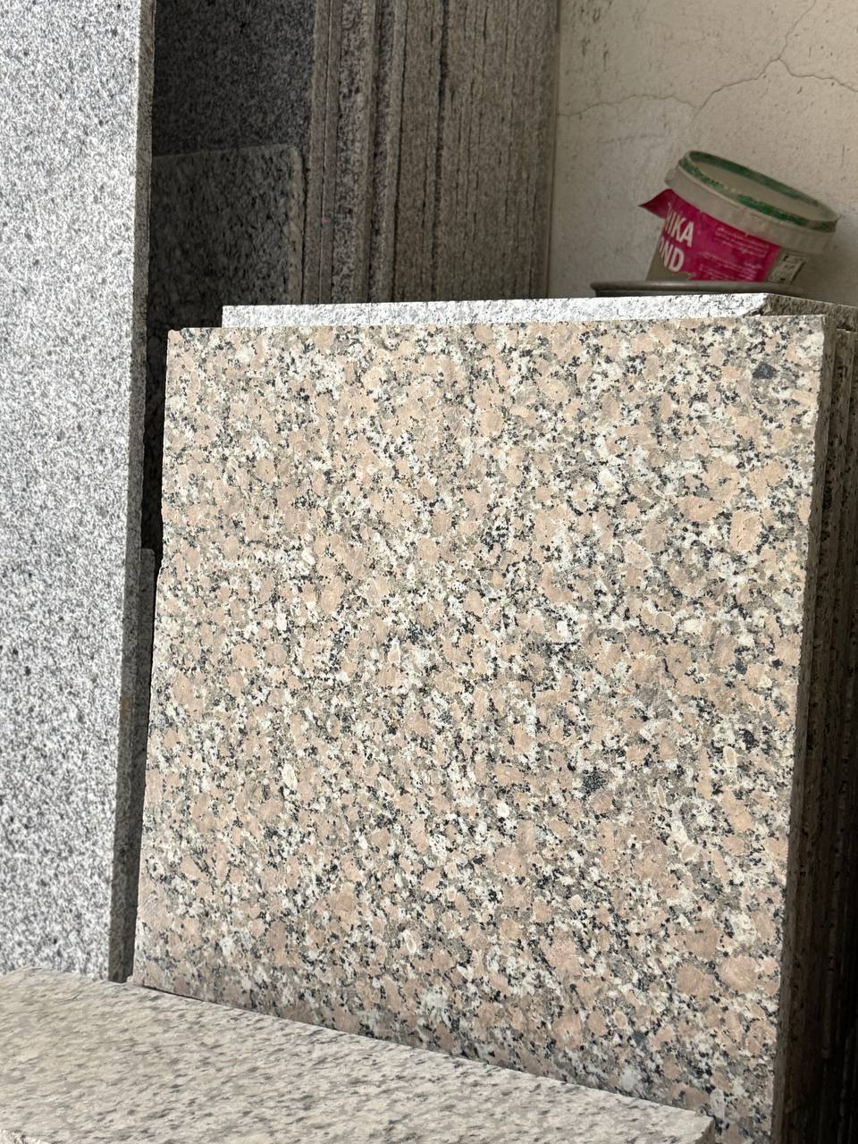 سنگ گرانیت نهبندان کرم
